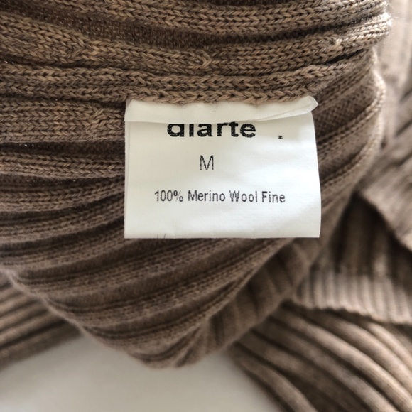 SOLD ! Diarte 100% fine merino wool sweater - Picture 4 of 9